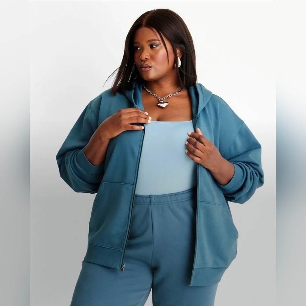 2 For‎ $20 Universal Threads Zip Up Blue Hoodie XXL Plus